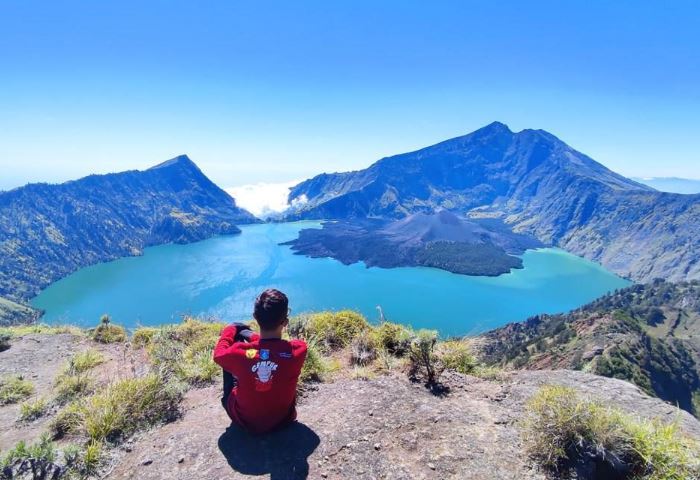 Rinjani Diaries: Mendaki Gunung yang Nggak Cuma Capek Tapi Ngebentuk Mindset