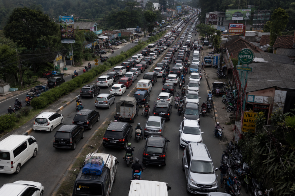 5 Destinasi Tersembunyi 2 Jam dari Jakarta, Wajib Dicoba Long Weekend Ini