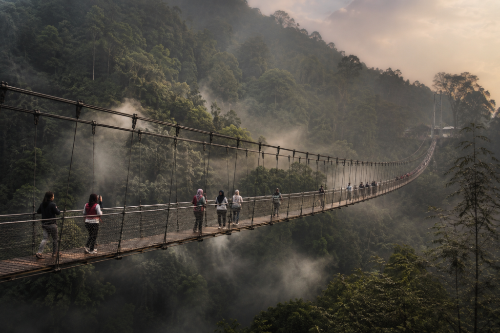 5 Destinasi Tersembunyi 2 Jam dari Jakarta, Wajib Dicoba Long Weekend Ini