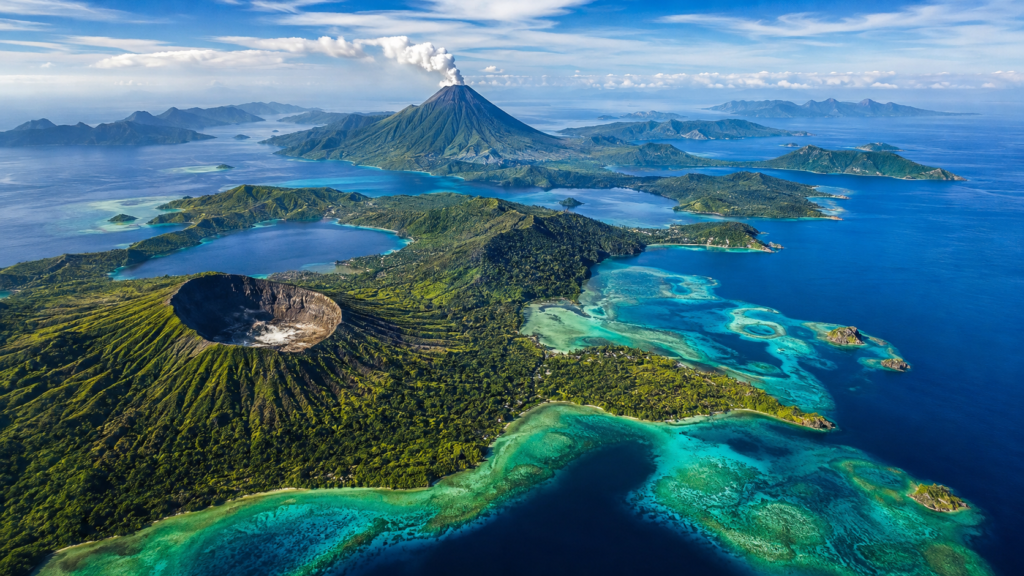 7 Fenomena Alam Indonesia yang Bikin Turis Asing Tercengang 2 7 Fenomena Alam Indonesia yang Bikin Turis Asing Tercengang